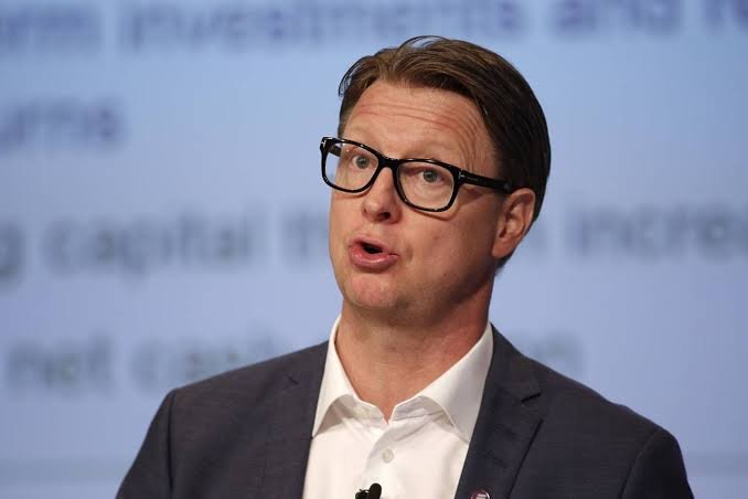 Julie Dill and Hans Vestberg